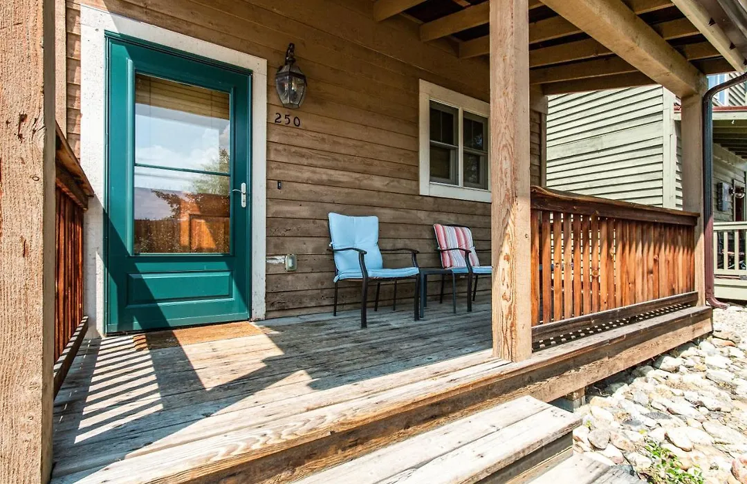 Buckhorn Cabin-1